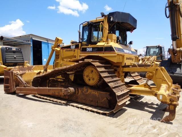 CAT D 6 R II Telaketjupuskutraktorit