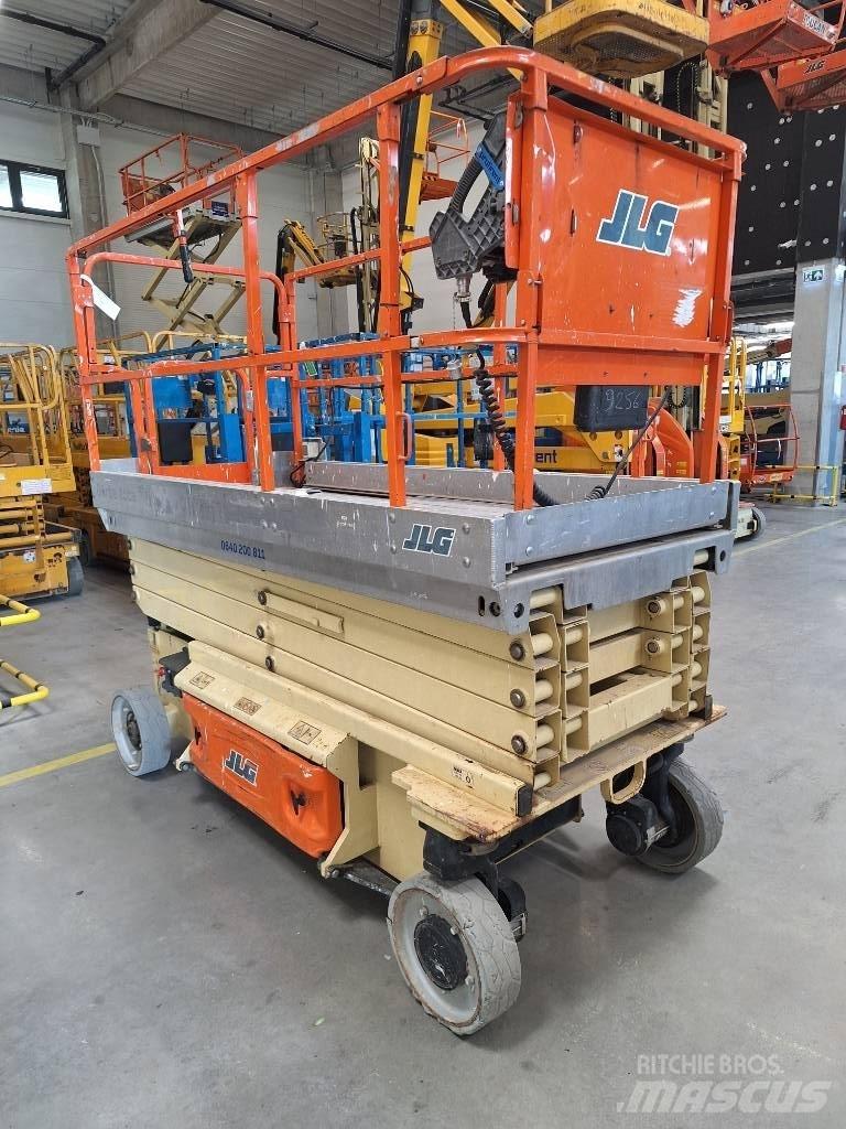 JLG 2646 ES Saksilavat