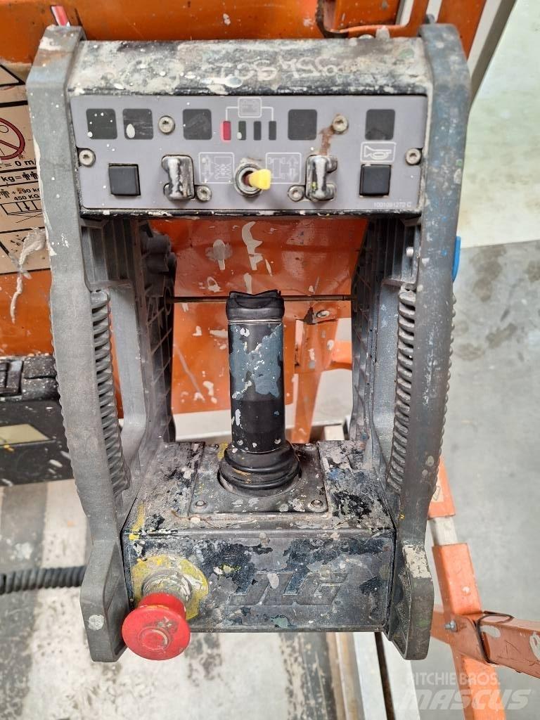 JLG 2646 ES Saksilavat