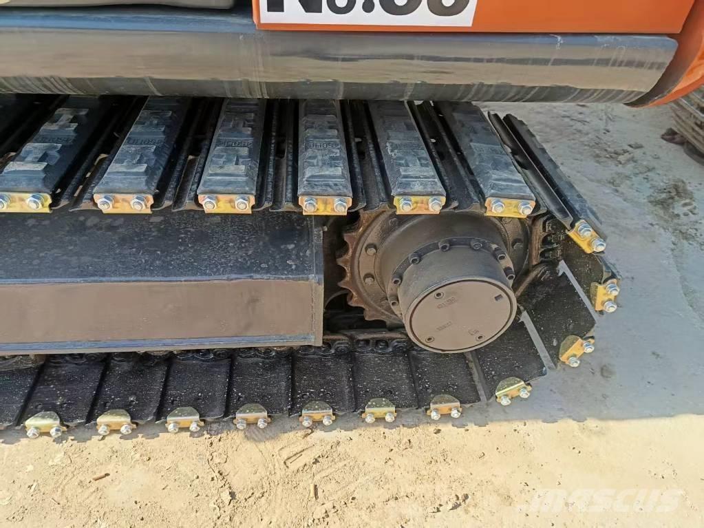 Hitachi ZX 70 Midikaivukoneet 7t - 12t