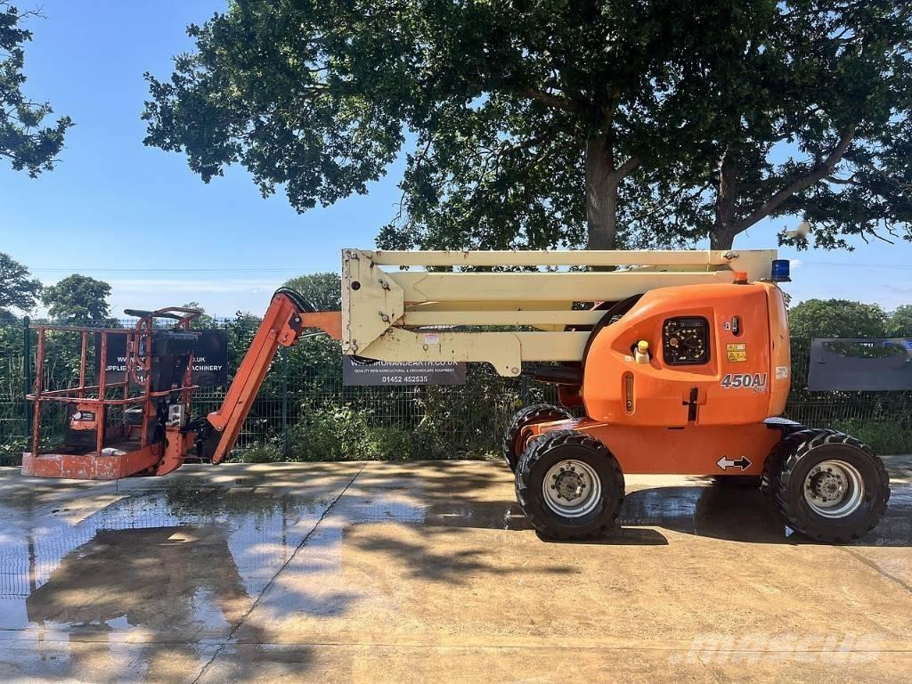 JLG 450 AJ II Kuukulkijat