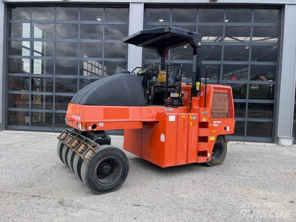 Dynapac CP 142 Kumipyöräjyrät
