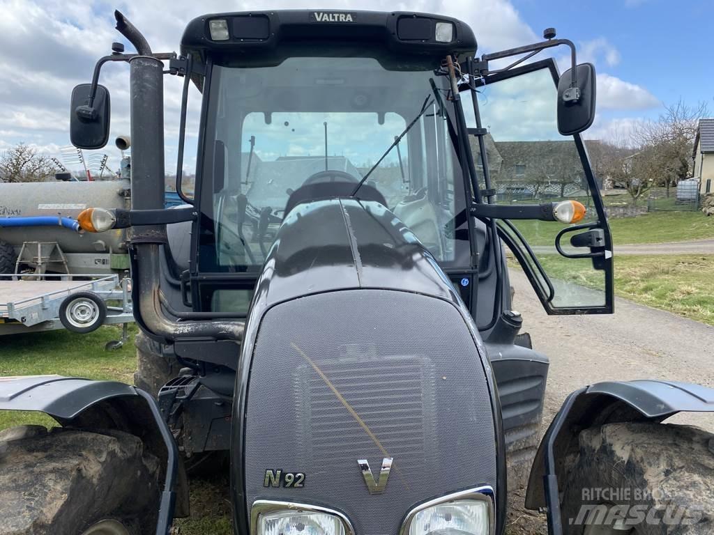 Valtra N92 HITECH Traktorit