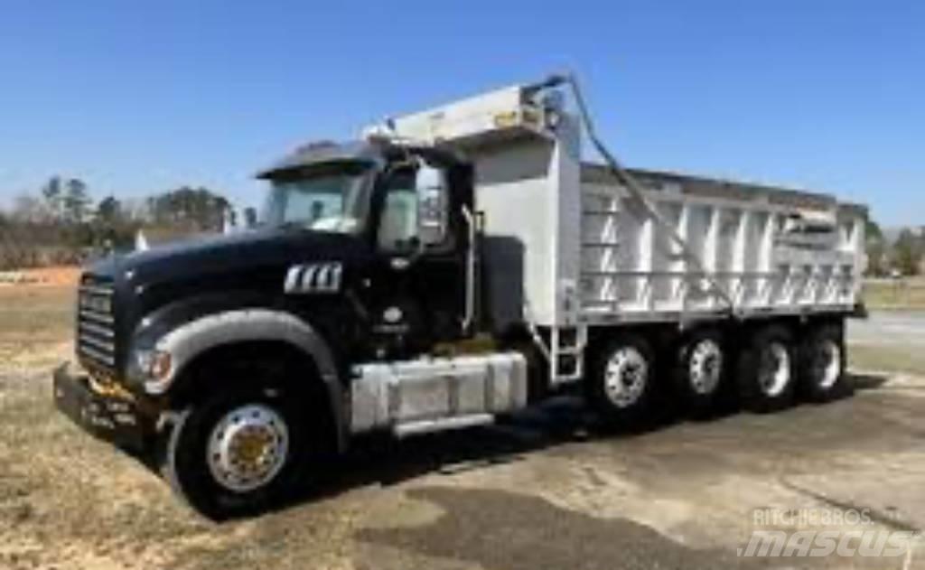 Mack GU 713 Sora- ja kippiautot