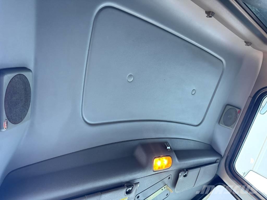 Peterbilt 348 Sora- ja kippiautot