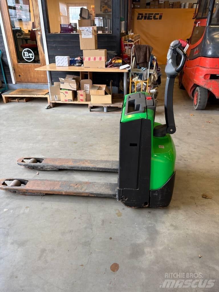 Cesab P 214 Lavansiirtotrukit