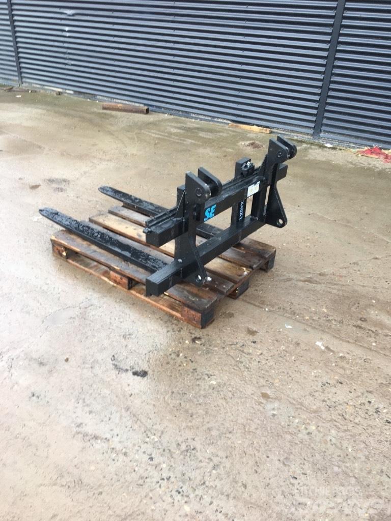  SE AB Terex TL65-80 Trukkihaarukat