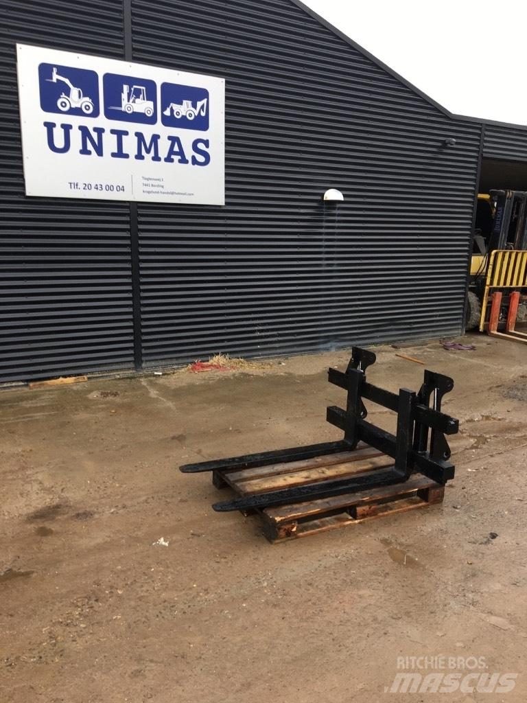  SE AB Terex TL65-80 Trukkihaarukat