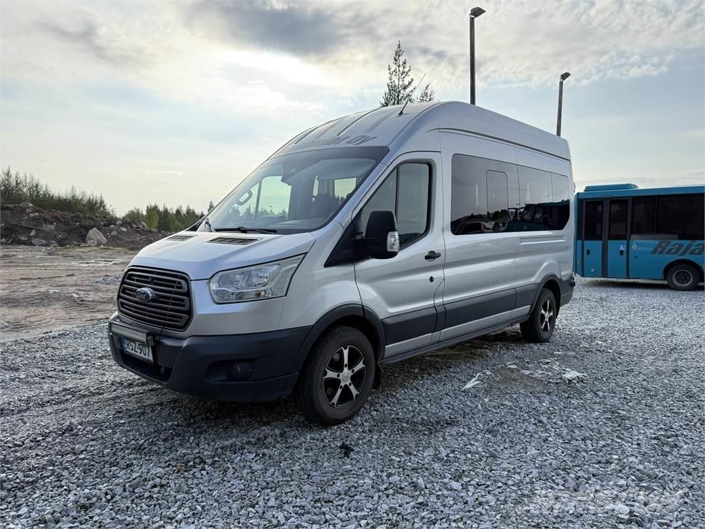 Ford Transit Minibussit