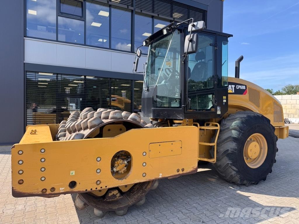 CAT CP 68 B Tiivistyskoneet