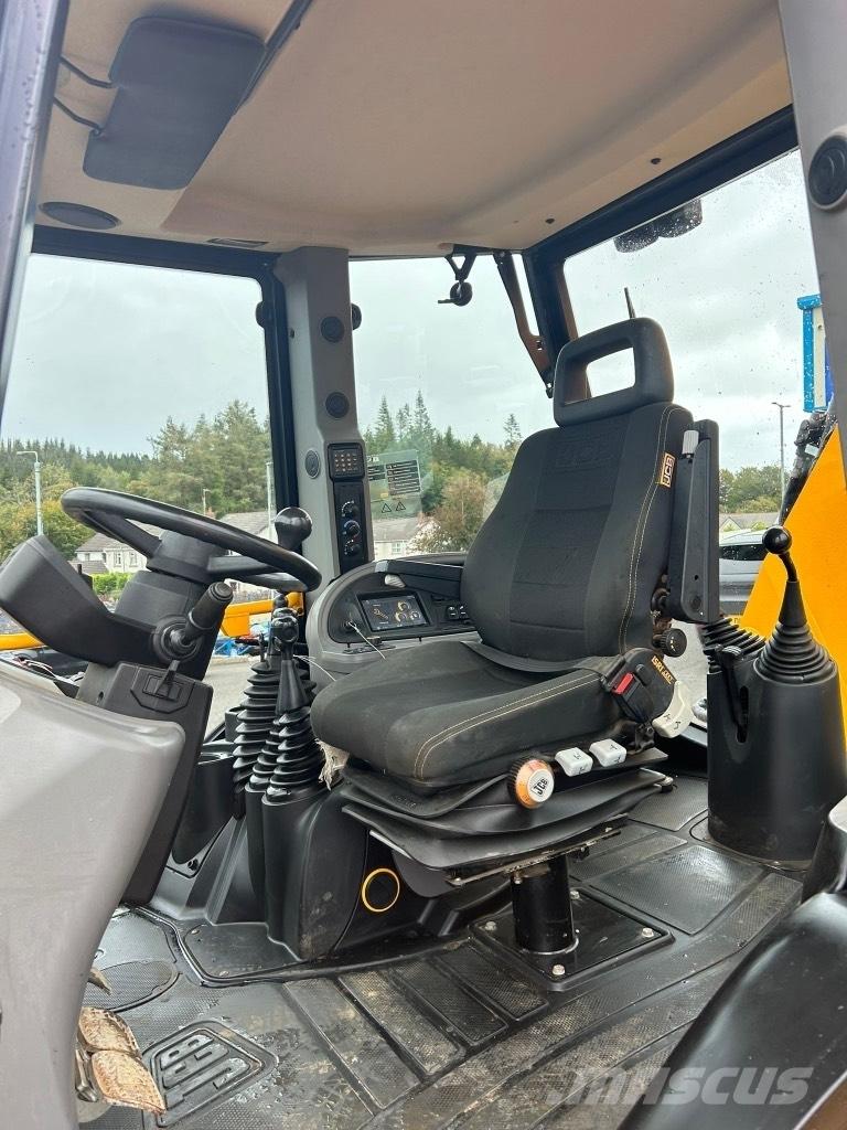 JCB 3CX 81kW / 108 BHP Kaivurikuormaajat