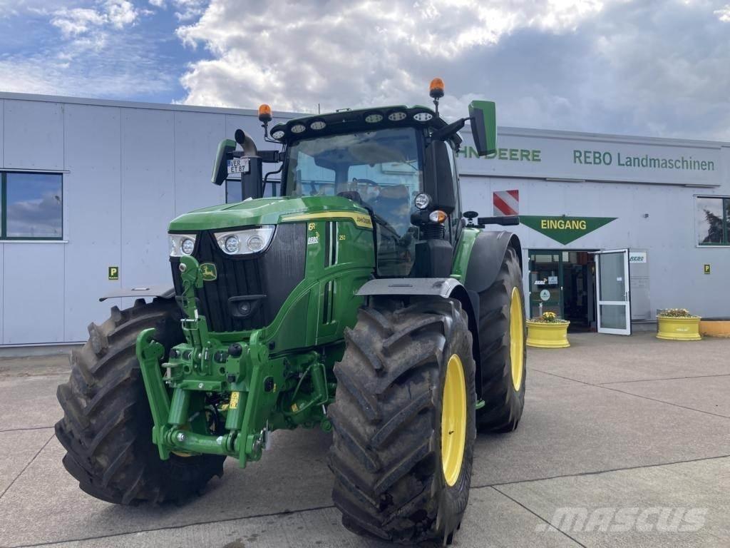 John Deere 6R250 Traktorit