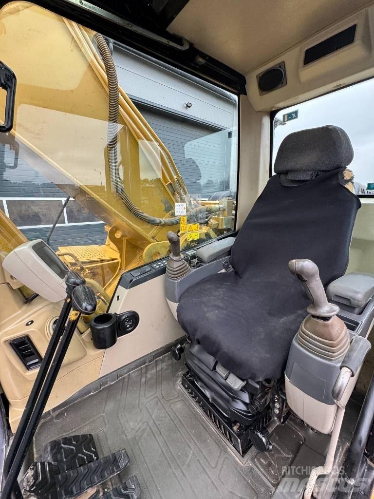 CAT 325C Telakaivukoneet