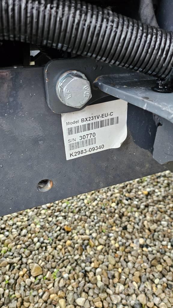Kubota BX 231 D-C Taajamatraktorit