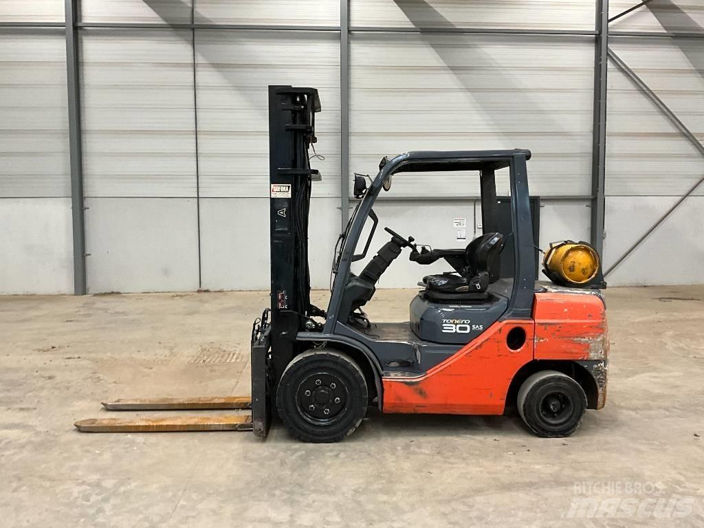 Toyota Tonero 30 Nestekaasutrukit