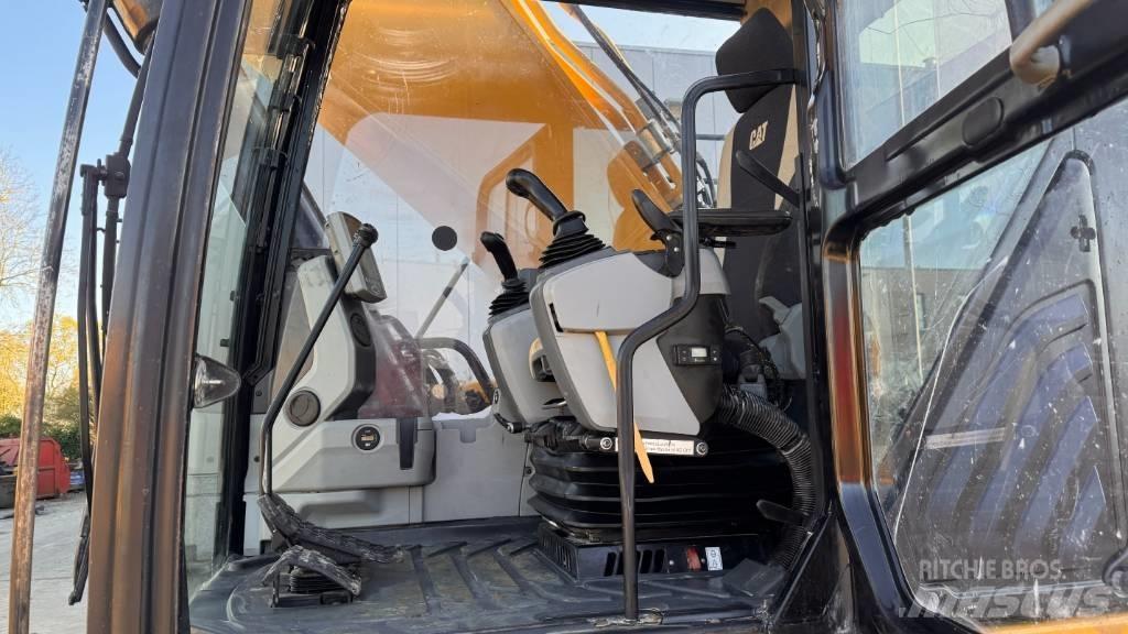 CAT 352 F Telakaivukoneet