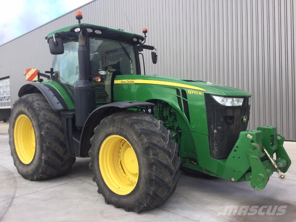 John Deere 8370R Traktorit