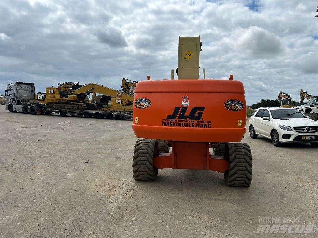 JLG 860 SJ Teleskooppipuominostimet
