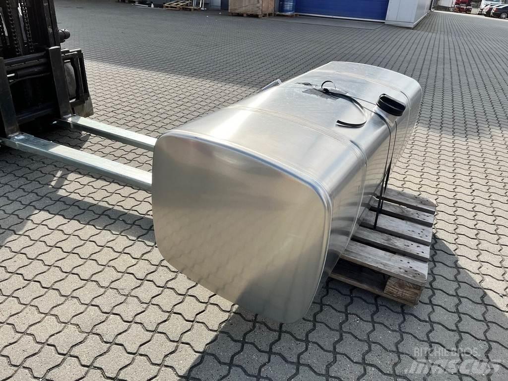 DAF XG Polttoaine- ja lisäainesäiliöt