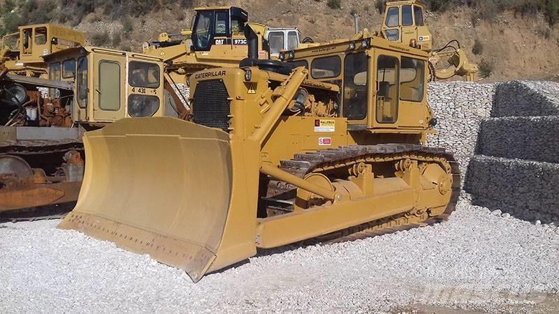 CAT D9G Telaketjupuskutraktorit