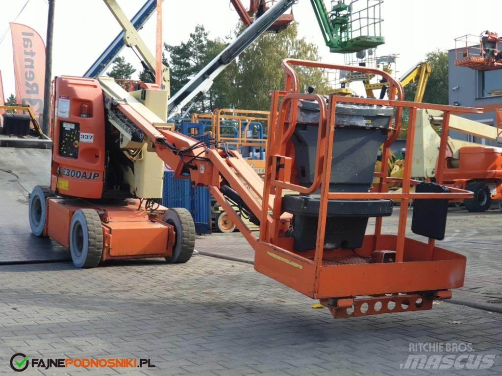 JLG E 300 AJP Kuukulkijat