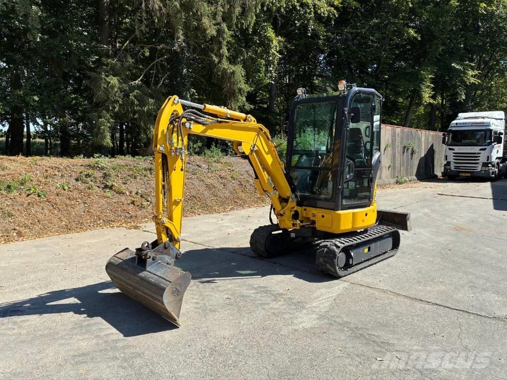 Komatsu PC26MR-5 Minikaivukoneet < 7t