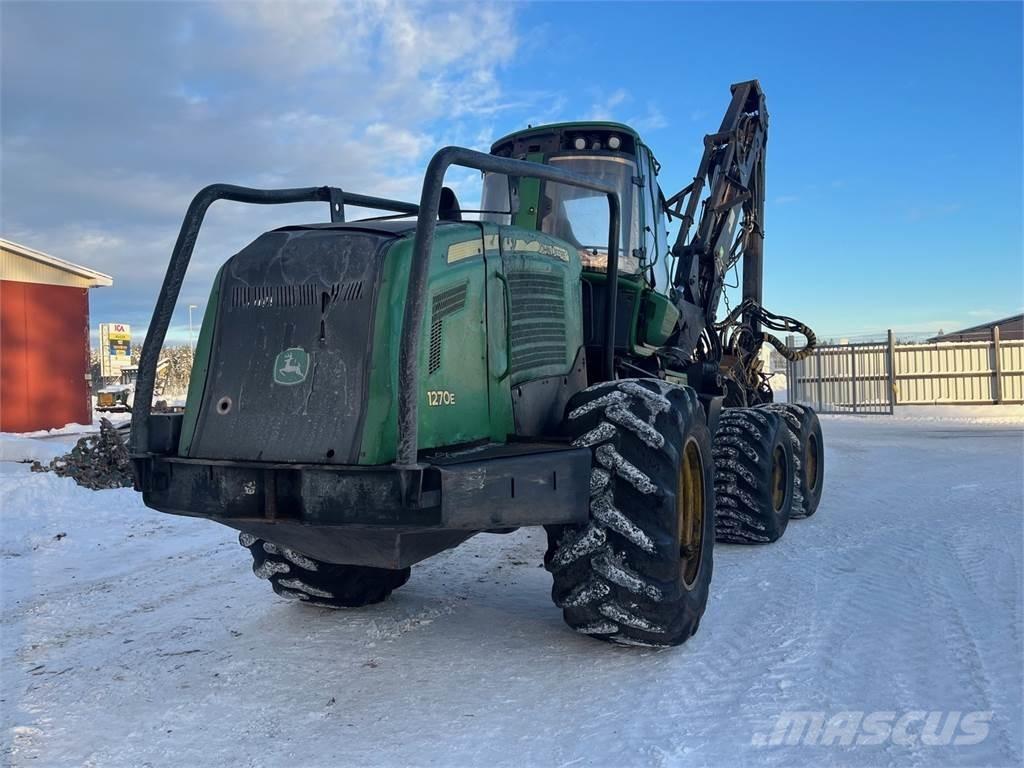 John Deere 1270E Harvesterit