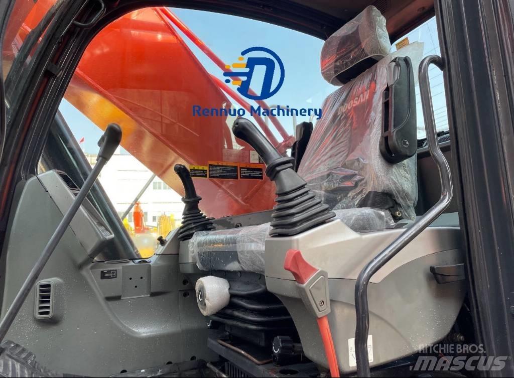 Doosan DX 300 Telakaivukoneet