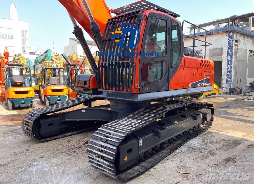 Doosan DX 300 Telakaivukoneet