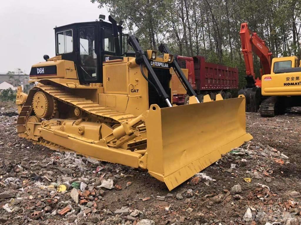 CAT D6H Telaketjupuskutraktorit