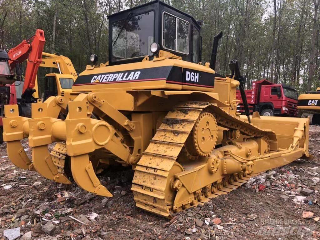 CAT D6H Telaketjupuskutraktorit