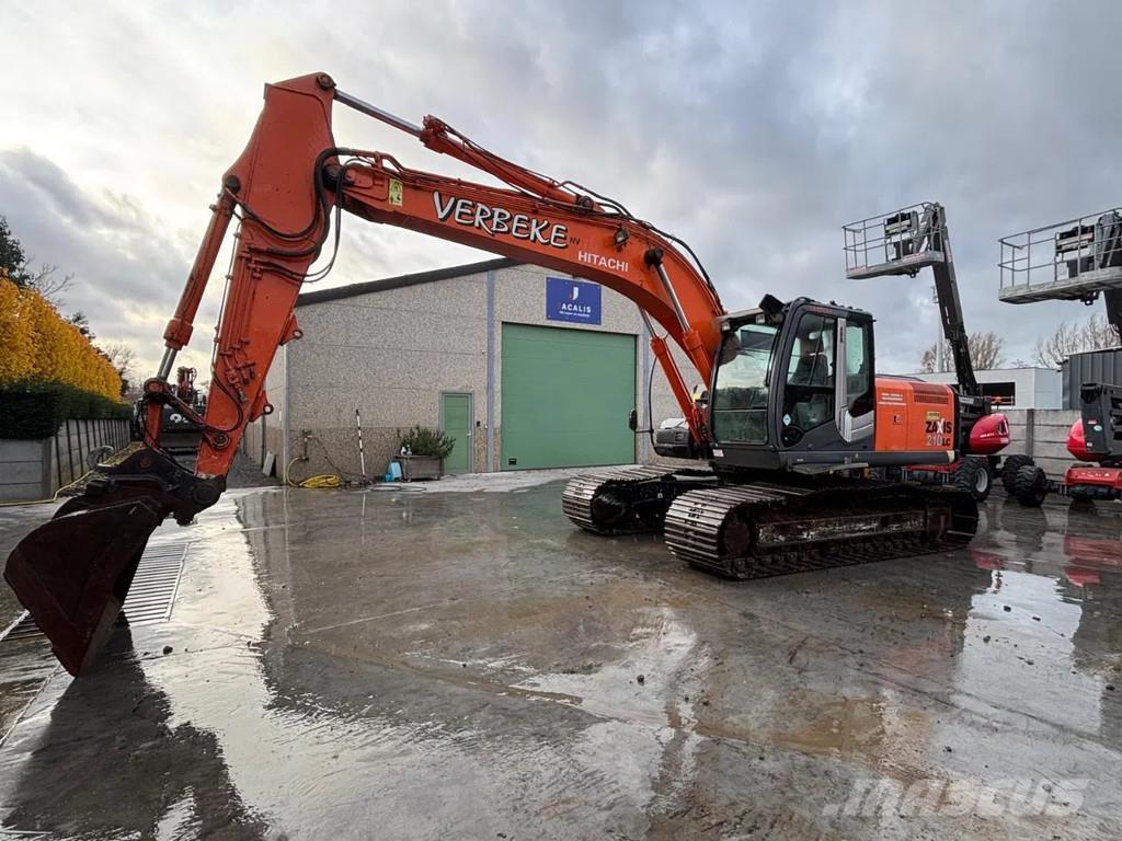 Hitachi ZX210LC-3 Telakaivukoneet