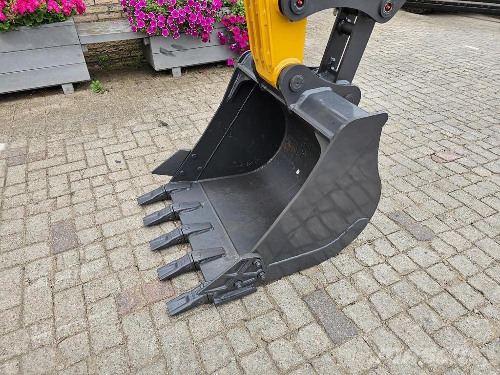 XCMG XE60GA Minikaivukoneet < 7t