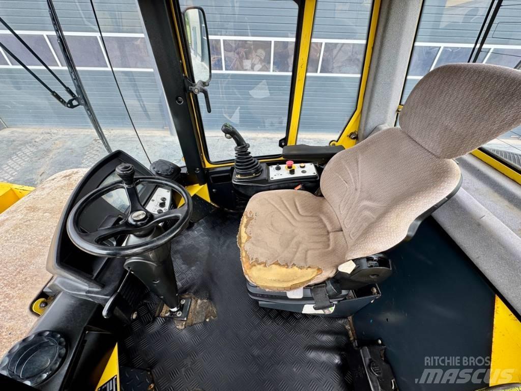 Bomag BW 216 D H-4 Yksivalssijyrät