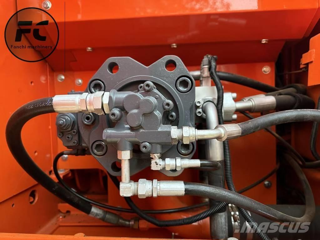 Doosan DX 225 LC Telakaivukoneet