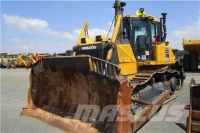 Komatsu D65 EX-16 Telaketjupuskutraktorit