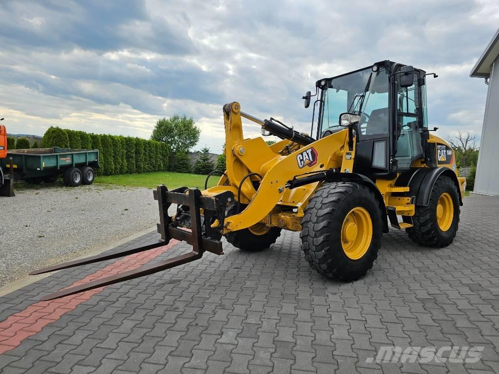 CAT 908 M Pyöräkuormaajat