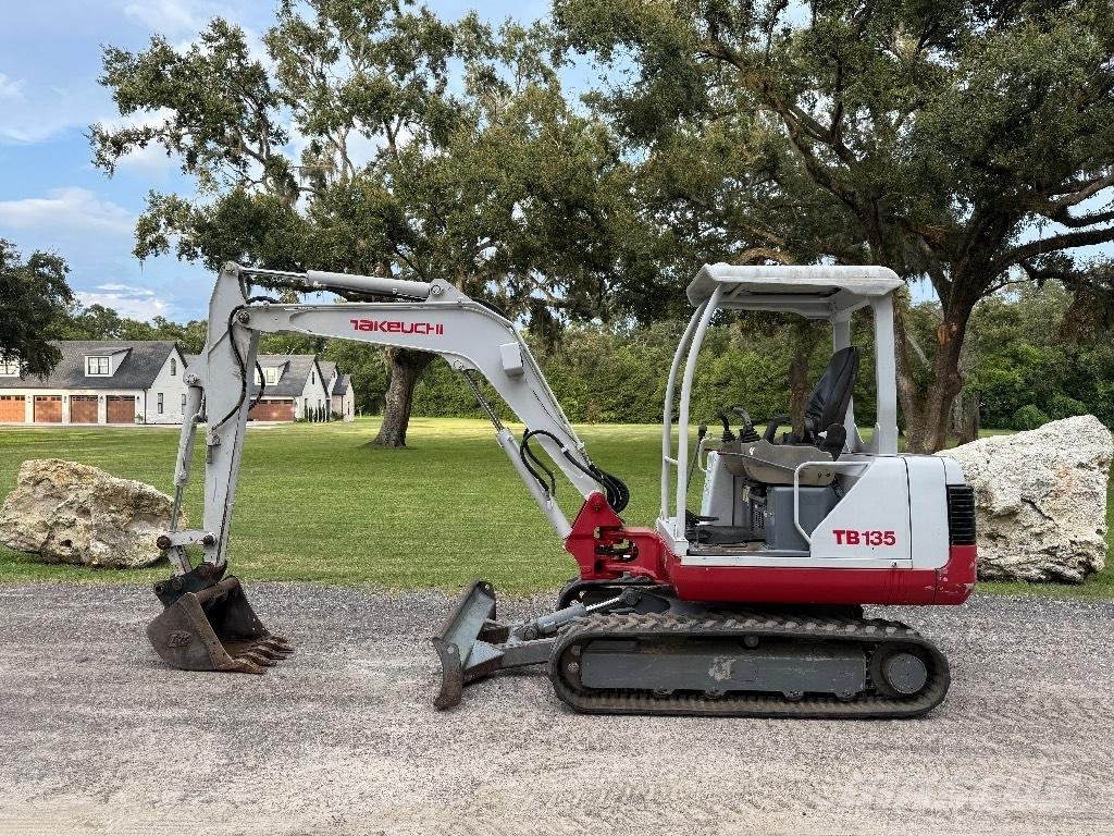 Takeuchi TB 135 Minikaivukoneet < 7t