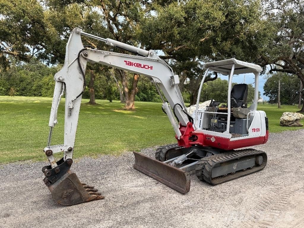 Takeuchi TB 135 Minikaivukoneet < 7t