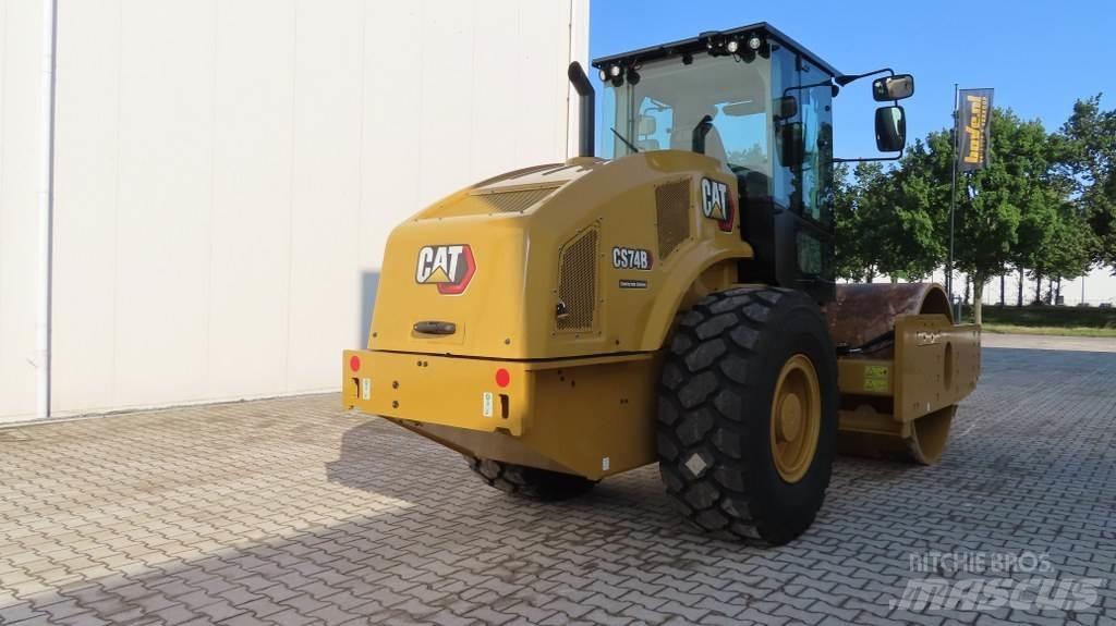 CAT CS74B Yksivalssijyrät