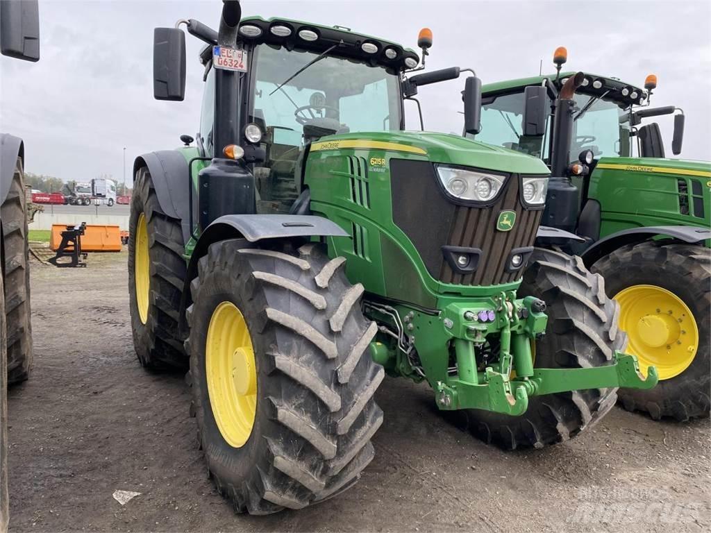 John Deere 6215R Traktorit