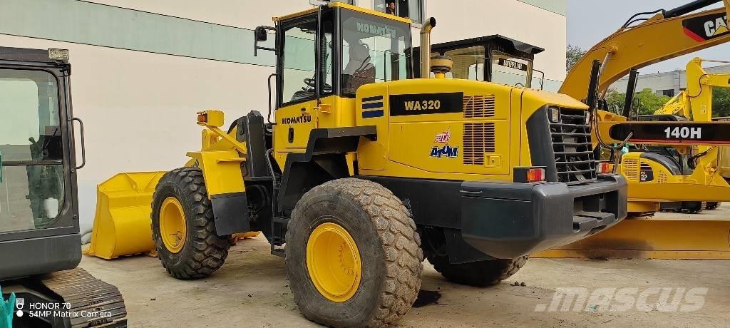 Komatsu WA 320-5 Pyöräkuormaajat