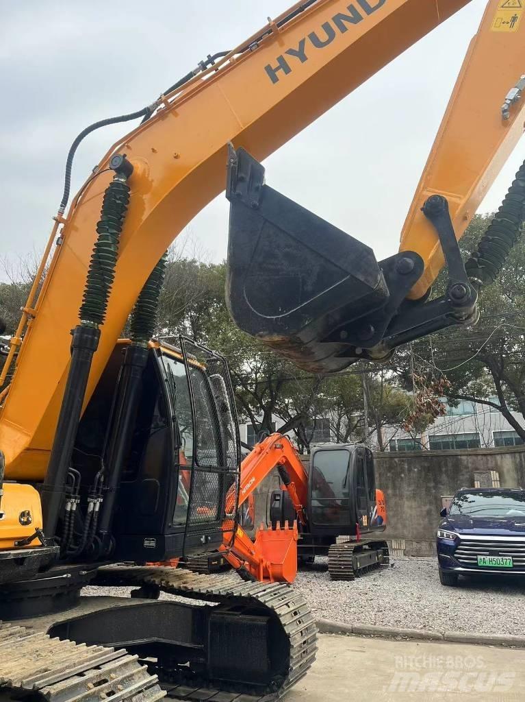 Hyundai R220-9S Pyöräkaivukoneet
