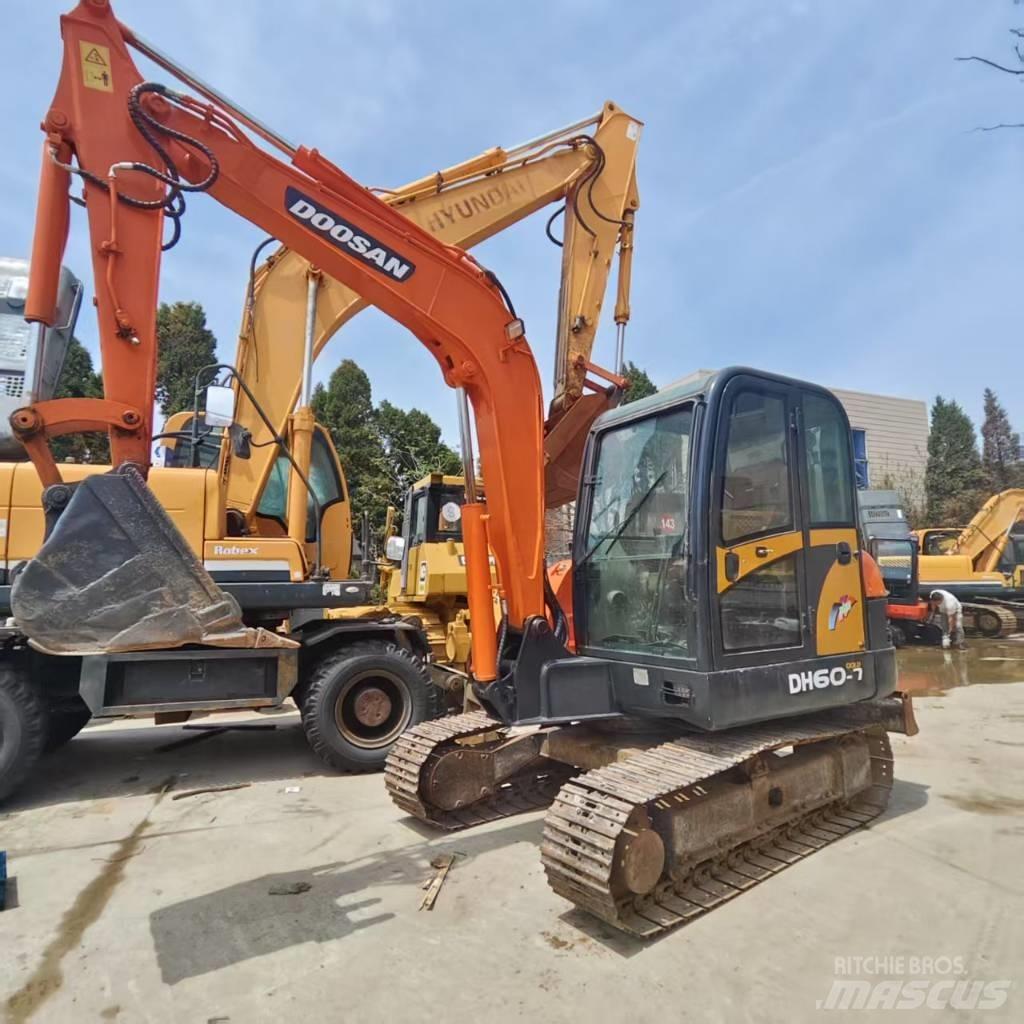 Doosan DH 60 Minikaivukoneet < 7t