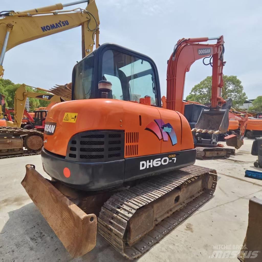 Doosan DH 60 Minikaivukoneet < 7t