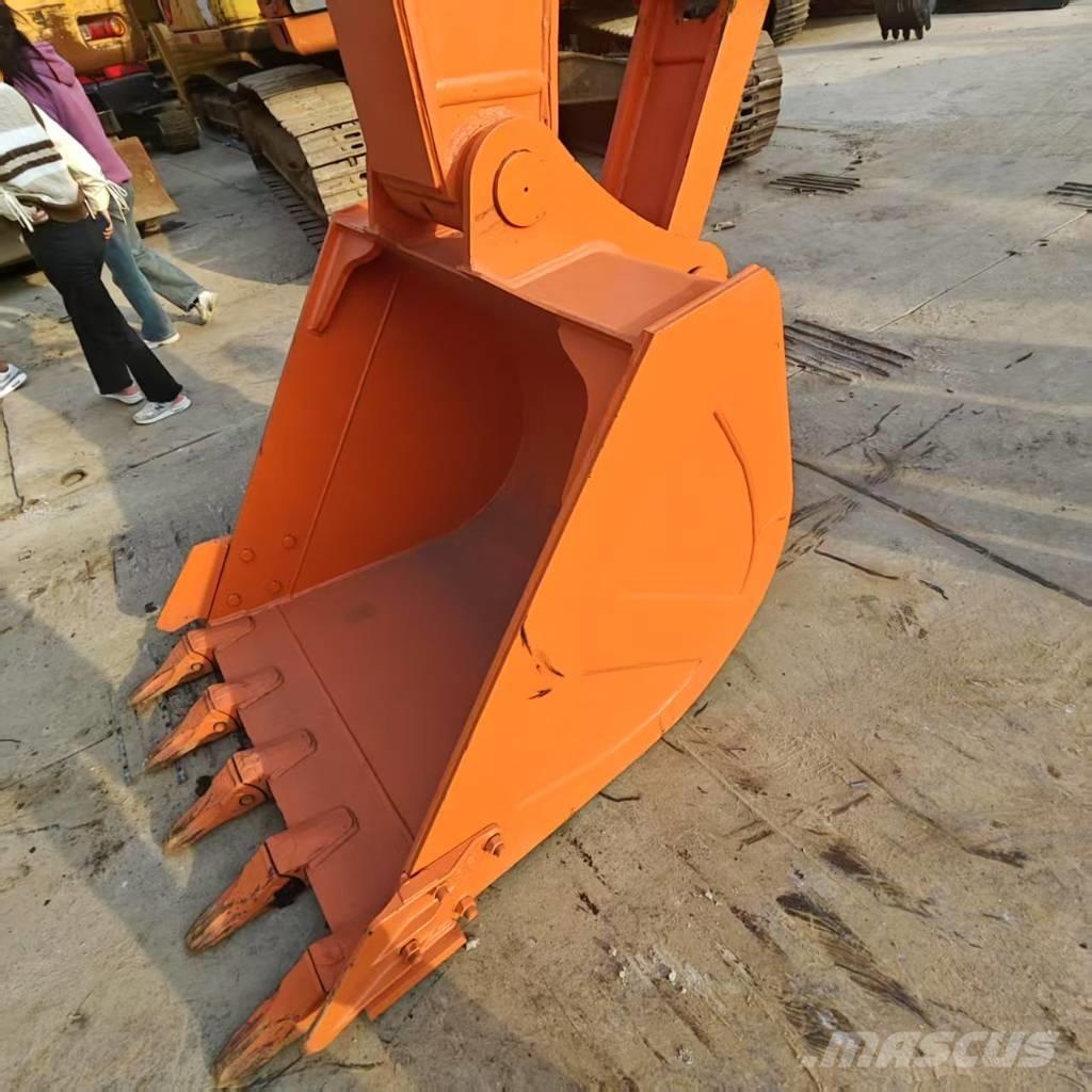 Hitachi ZX 210 Telakaivukoneet