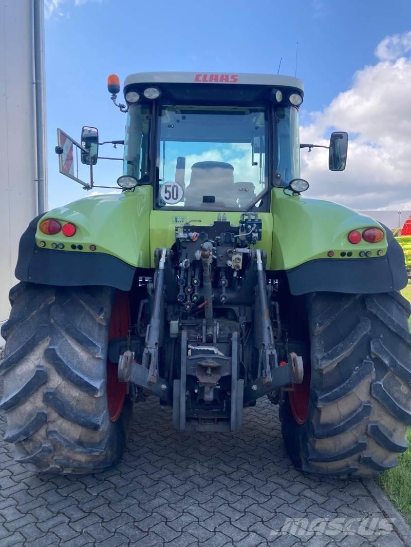 CLAAS AXION 840 Traktorit