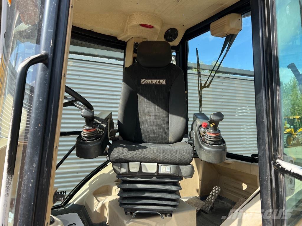 Hydrema 906 E Kaivurikuormaajat