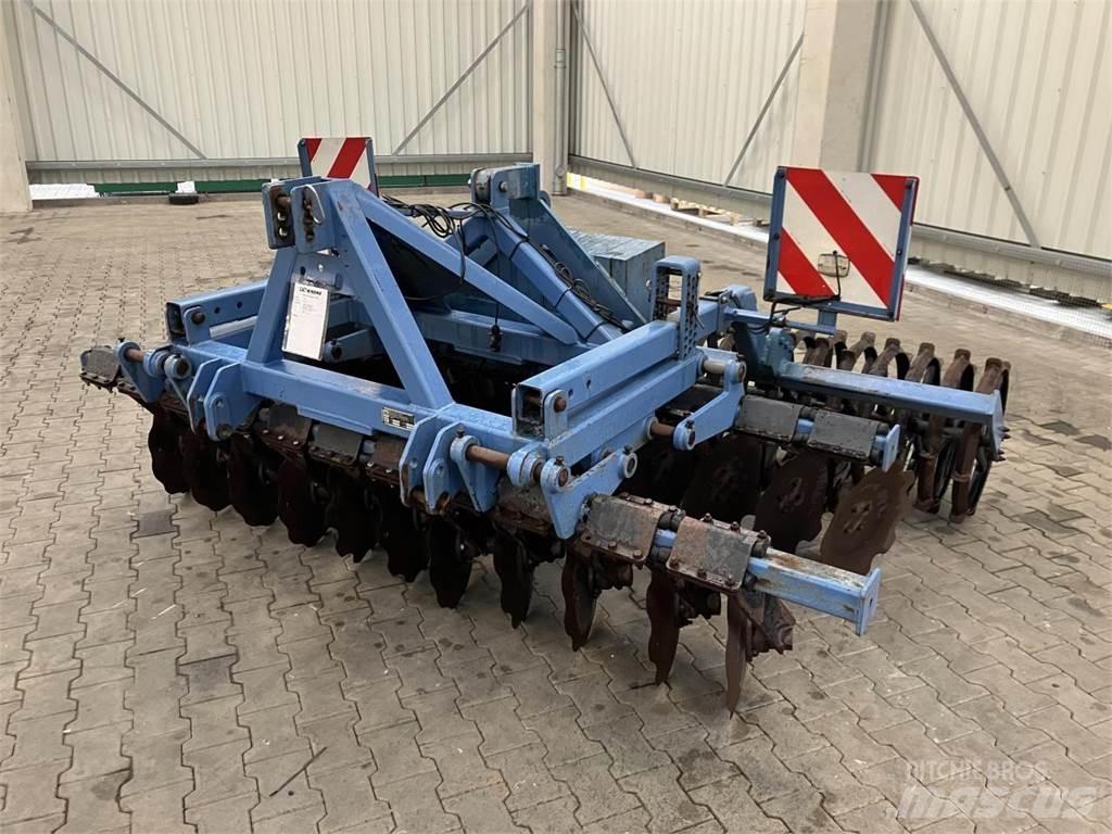  Zei RF 16400 Kiekkomultaimet ja lautasäkeet