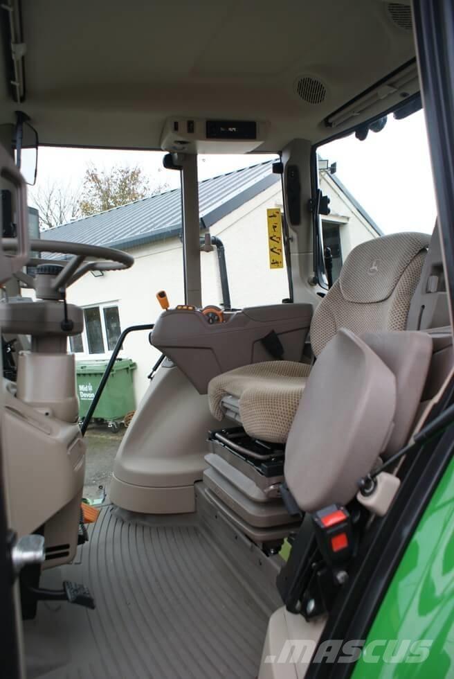 John Deere 6195 M Traktorit